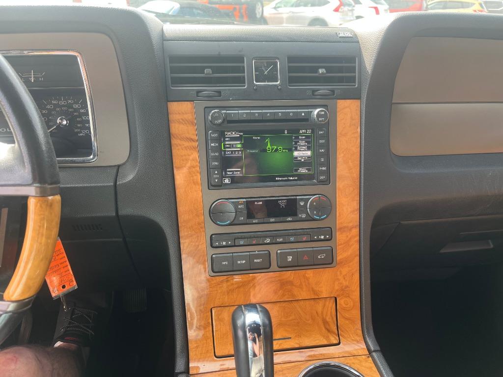 2013 Lincoln Navigator Base - Photo 8
