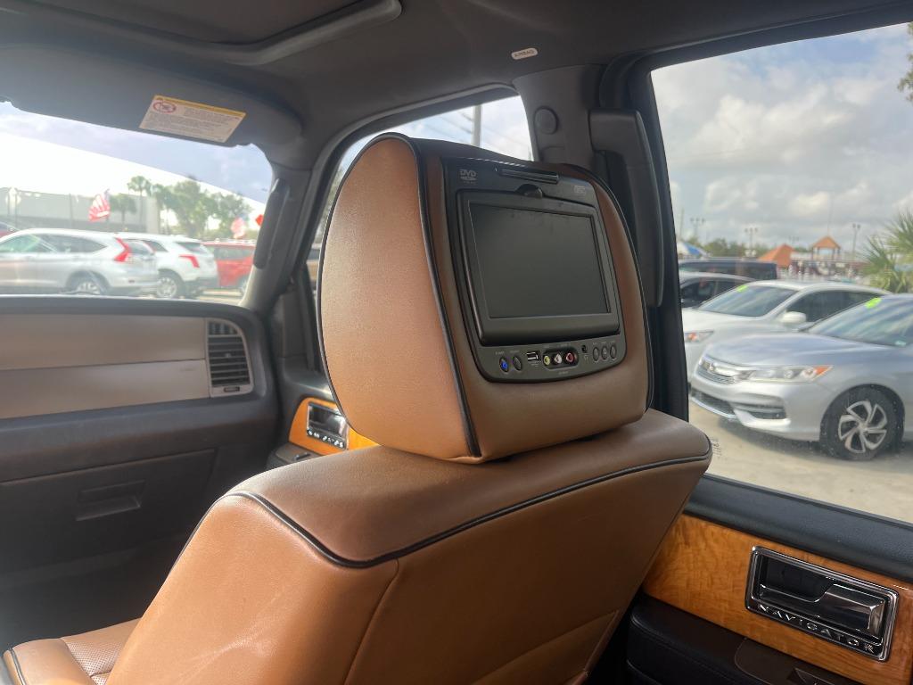 2013 Lincoln Navigator Base - Photo 12