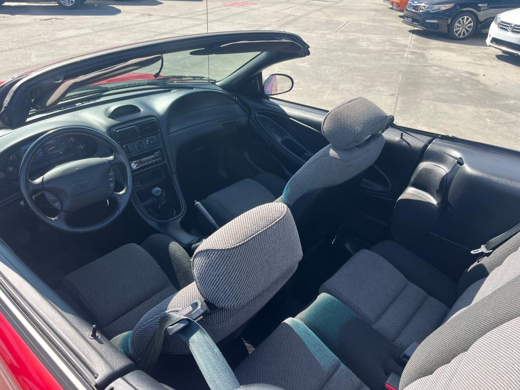 1994 Ford Mustang - Photo 7