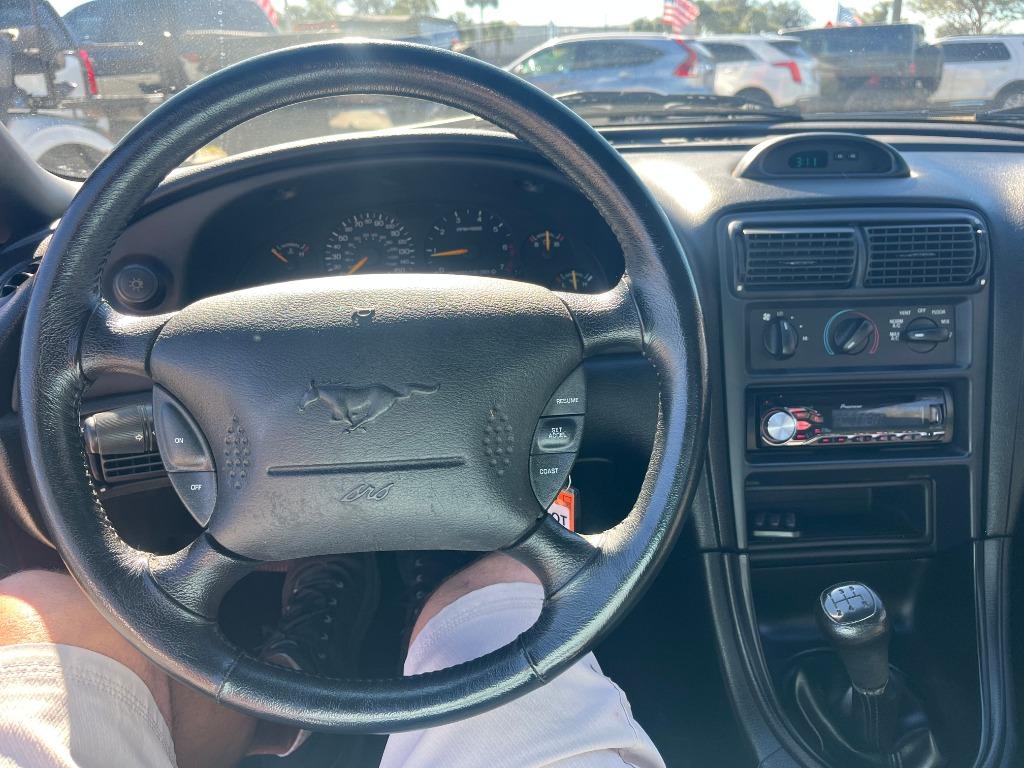 1994 Ford Mustang - Photo 8