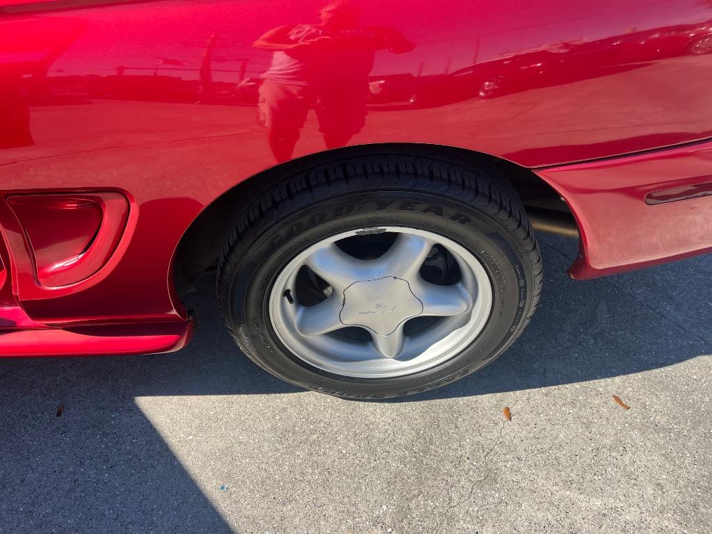 1994 Ford Mustang - Photo 12