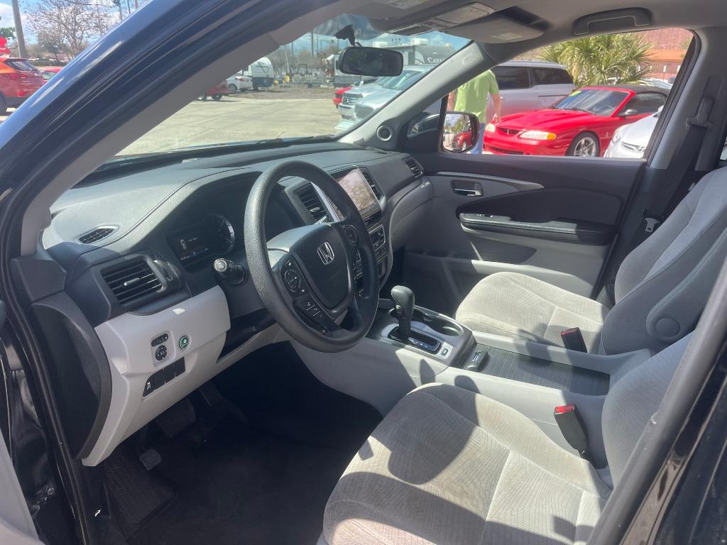 2017 Honda Pilot EX - Photo 9