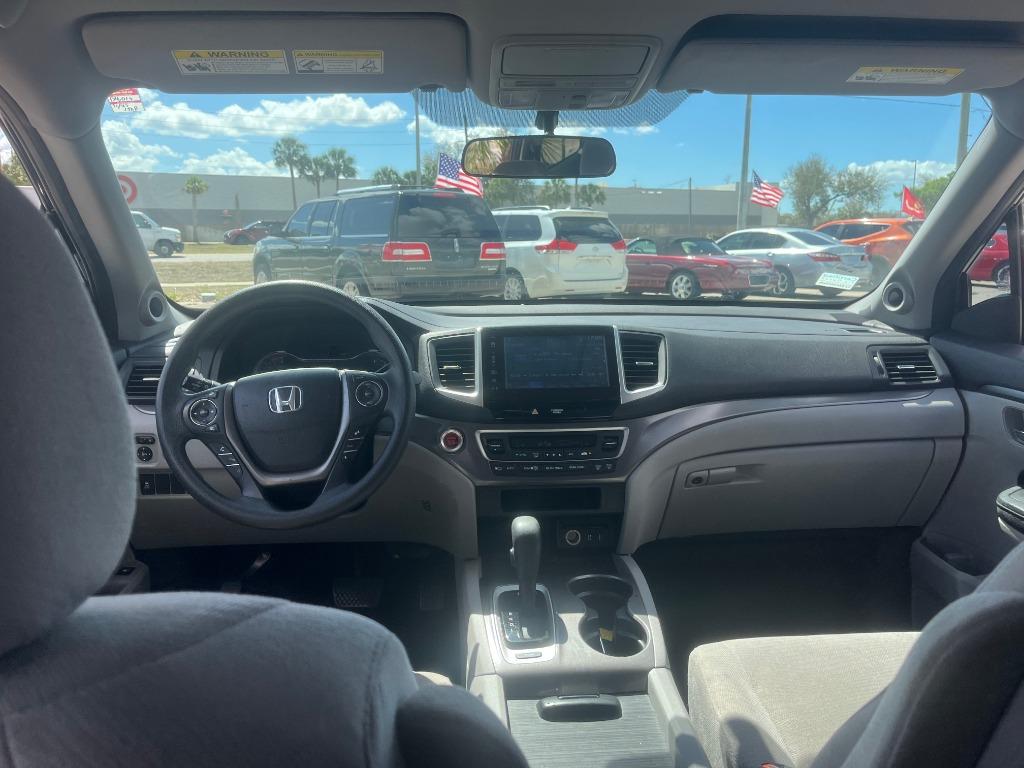 2017 Honda Pilot EX - Photo 13