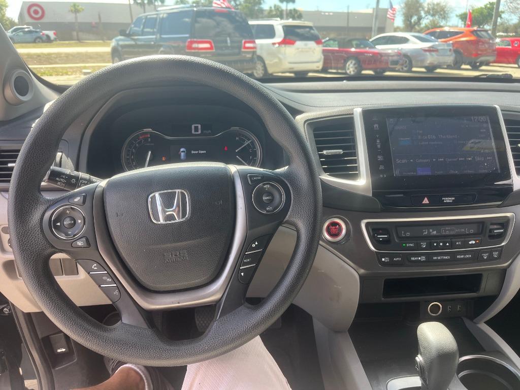2017 Honda Pilot EX - Photo 7