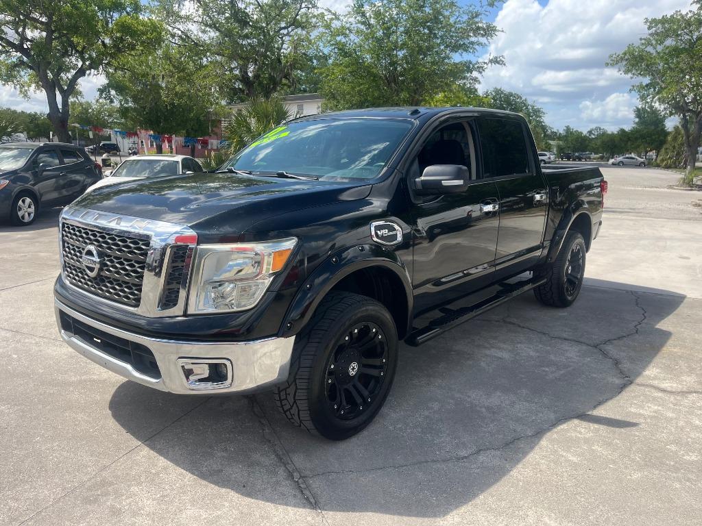 2017 Nissan Titan