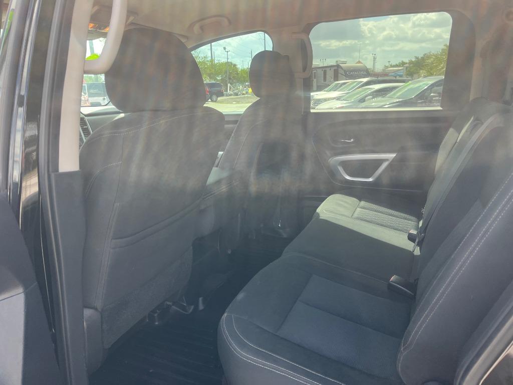 2017 Nissan Titan SV - Photo 10